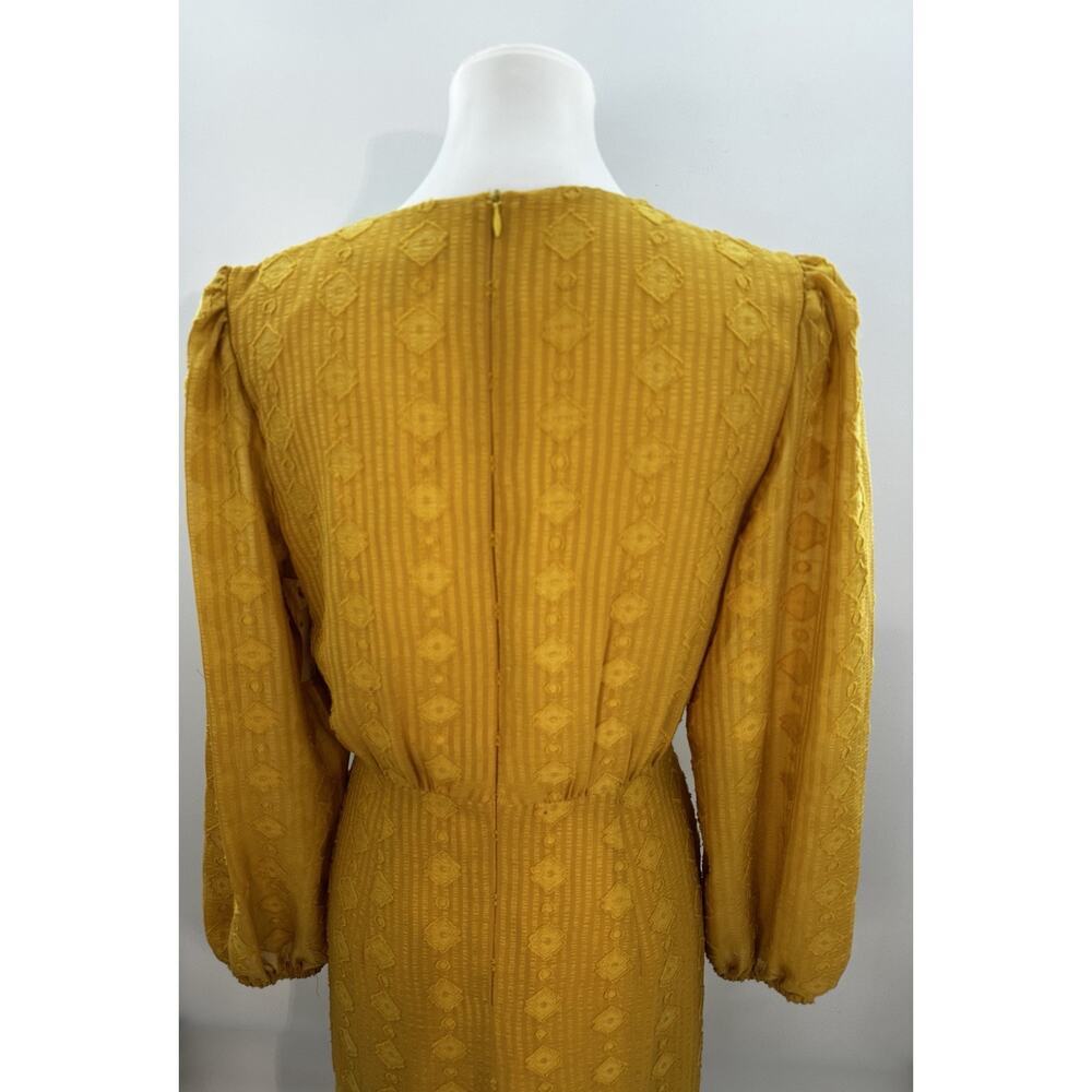 Maggy London Mustard Yellow Midi Dress Long Sleeve V-Neck Textured Sz 8 - Picture 9 of 11